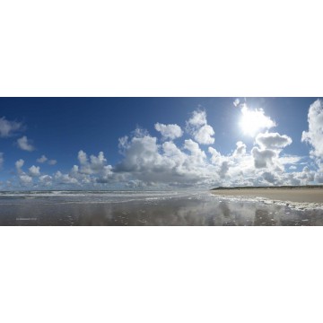 fotowand of fotobehang van wolkenlucht boven het strand van Vlieland